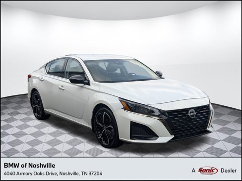 Used 2023 Nissan Altima 2.5 SR image 1
