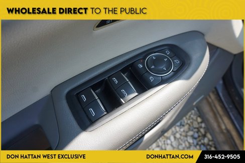 Used 2017 Cadillac XT5 Luxury w/ Driver Awareness Package image 18