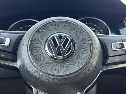 Used 2018 Volkswagen GTI SE image 19