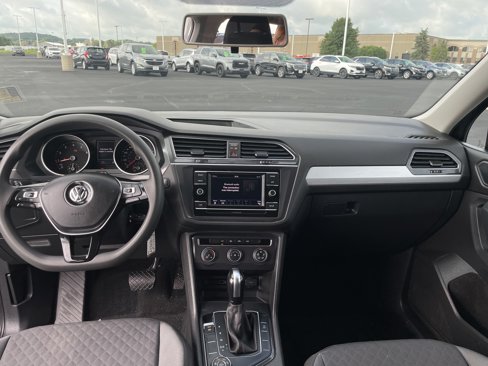 Used 2019 Volkswagen Tiguan S image 17