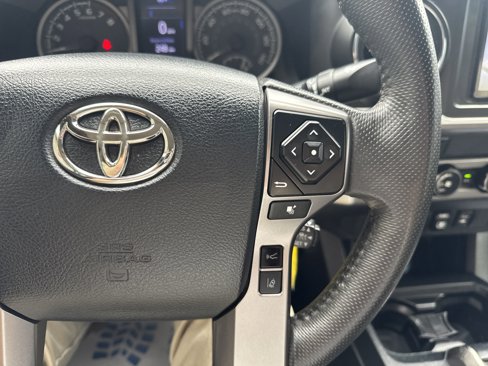 Used 2019 Toyota Tacoma SR5 image 32