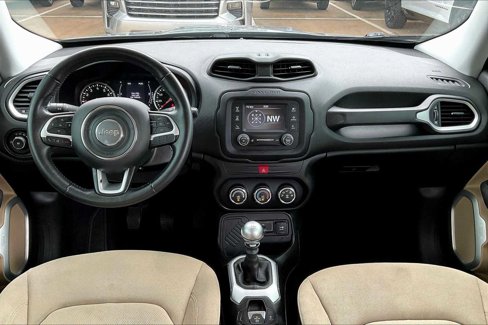 Used 2017 Jeep Renegade Latitude image 14