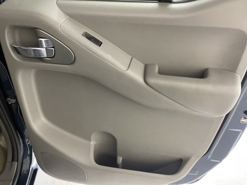 Used 2017 Nissan Frontier SV image 35