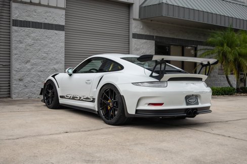 Used 2016 Porsche 911 GT3 RS image 5