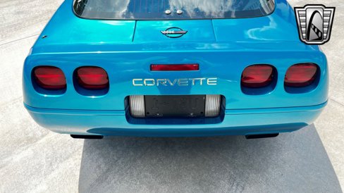 Used 1995 Chevrolet Corvette Coupe image 8