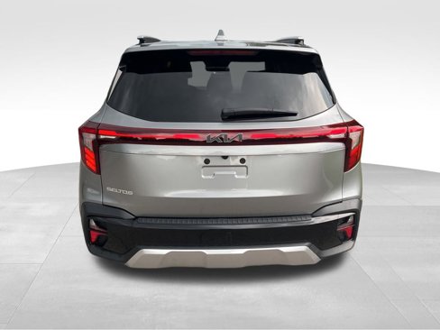 Used 2024 Kia Seltos EX image 6