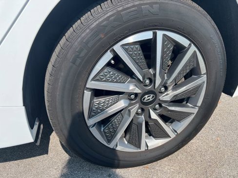 Used 2021 Hyundai Ioniq Limited image 9