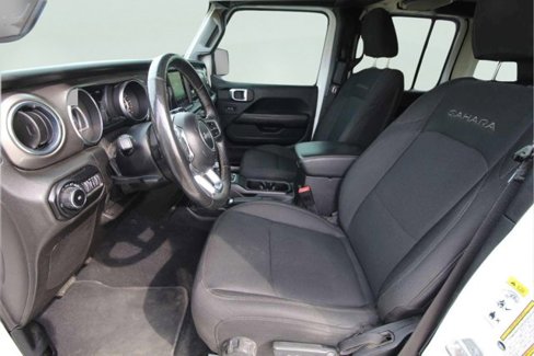Used 2018 Jeep Wrangler Unlimited Sahara image 11