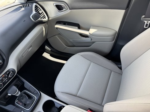 Certified 2020 Kia Soul LX image 16