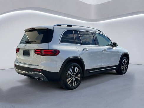 New 2025 Mercedes-Benz GLB 250 4MATIC image 4