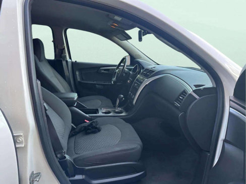 Used 2012 Chevrolet Traverse LT image 21