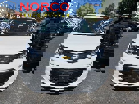 Used 2018 Chevrolet Bolt LT image 2