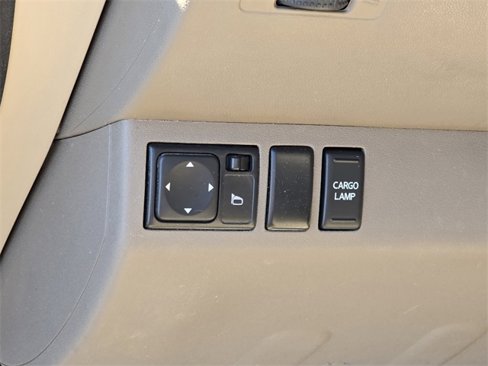 Used 2019 Nissan Frontier SV image 8