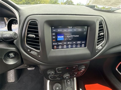 Used 2019 Jeep Compass Latitude image 23