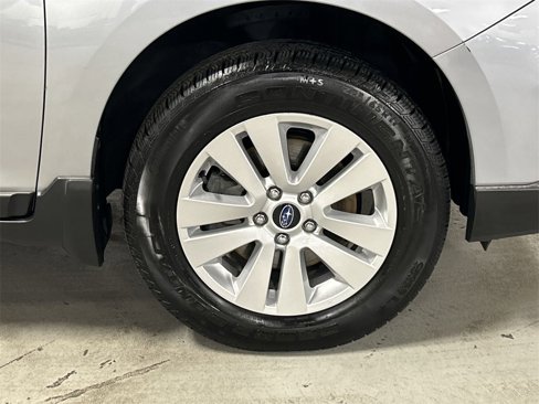 Used 2019 Subaru Outback 2.5i Premium image 13