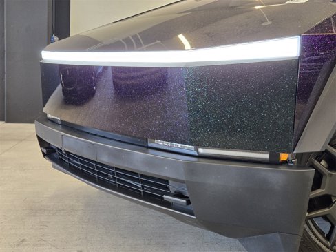 Used 2025 Tesla Cybertruck AWD Crew Cab image 27