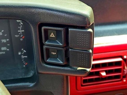 Used 1988 Ford Mustang LX image 21