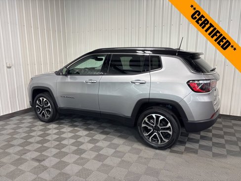Certified 2022 Jeep Compass Limited image 11