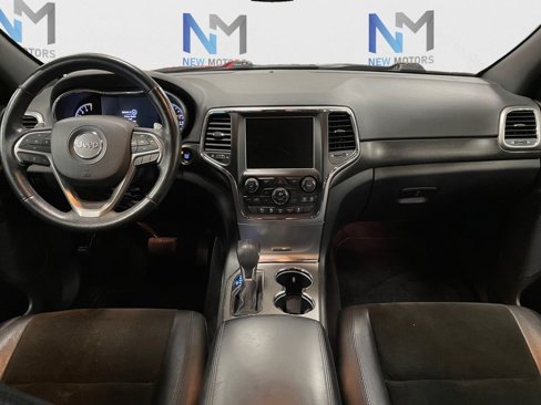 Used 2017 Jeep Grand Cherokee Altitude image 10