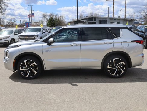 New 2025 Mitsubishi Outlander SE image 6