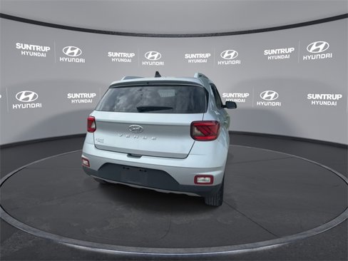 Certified 2022 Hyundai Venue SEL w/ Cargo Package image 18