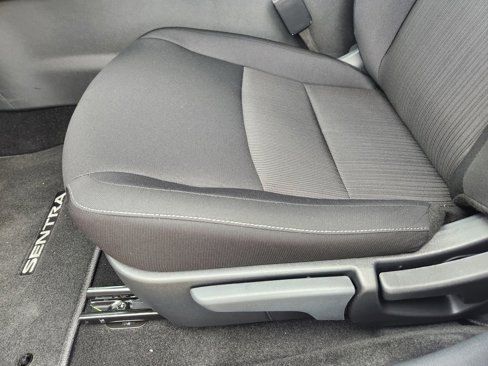 New 2025 Nissan Sentra SV image 19