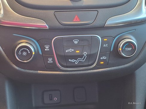 Used 2018 Chevrolet Equinox LT image 34