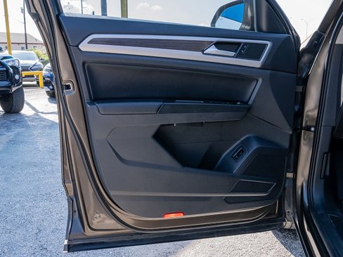Used 2019 Volkswagen Atlas SE w/ Panoramic Sunroof Package image 10
