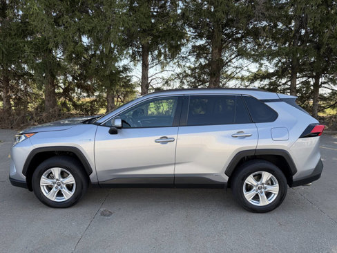 Used 2019 Toyota RAV4 XLE image 8