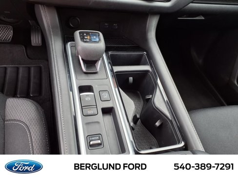 Used 2022 Nissan Pathfinder SV image 27