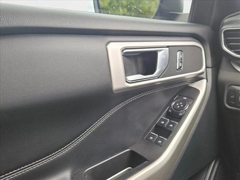 Used 2021 Ford Explorer XLT w/ Equipment Group 202A image 23
