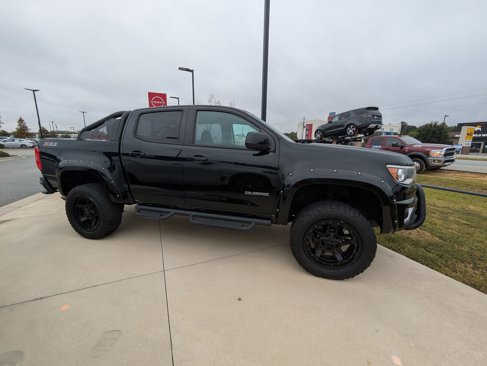 Used 2016 Chevrolet Colorado Z71 image 2