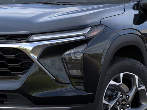 New 2025 Chevrolet Trax LT w/ Driver Confidence Package image 11