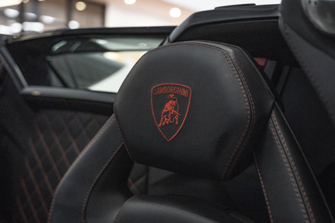 Used 2019 Lamborghini Aventador S image 28