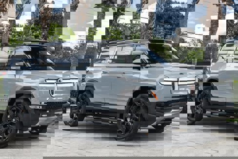 Used 2024 Rivian R1S Adventure image 10
