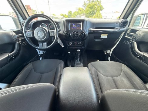 Used 2018 Jeep Wrangler Unlimited Sahara image 23