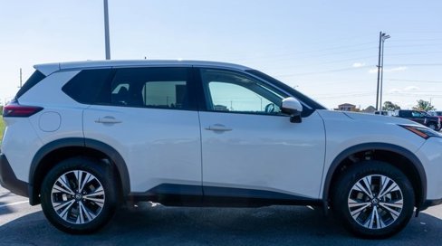 Used 2021 Nissan Rogue SV image 5