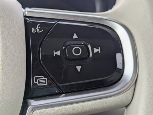 Certified 2023 Volvo V60 B5 Cross Country Plus image 30