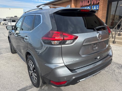Used 2020 Nissan Rogue SV w/ Premium Package image 11