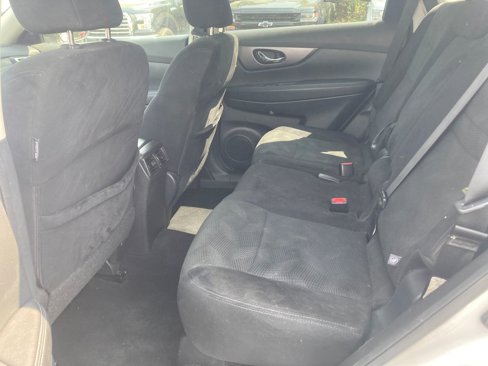 Used 2016 Nissan Rogue SV w/ SV Premium Package image 29