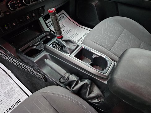 Used 2017 Toyota Tacoma SR5 image 14