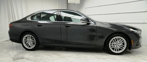 Used 2024 BMW 530i xDrive w/ Premium Package image 3