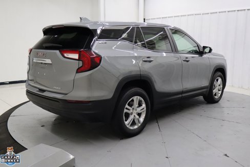 Used 2024 GMC Terrain SLE image 4