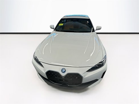 Used 2022 BMW i4 eDrive40 image 2