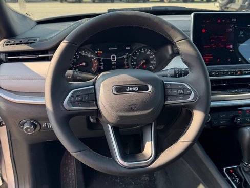 New 2025 Jeep Compass Limited image 13