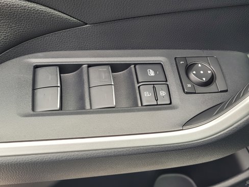 Used 2022 Toyota RAV4 SE image 19