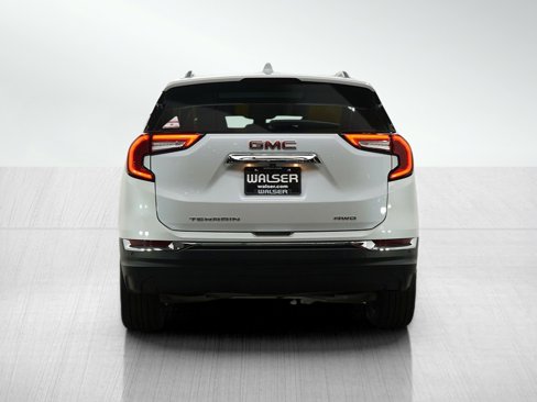 Used 2022 GMC Terrain SLT w/ Infotainment Package II image 4