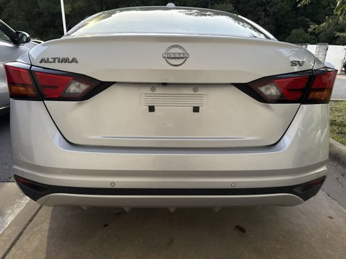 Used 2024 Nissan Altima 2.5 SV image 14