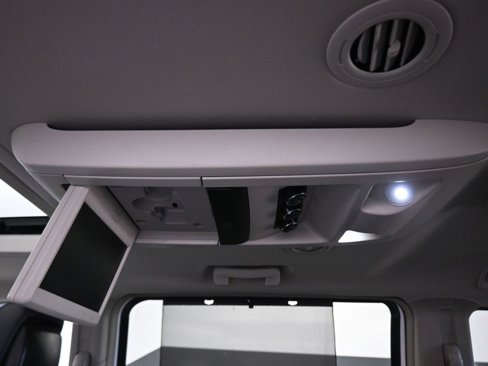 Used 2015 Chrysler Town & Country Touring-L w/ Driver Convenience Group image 36