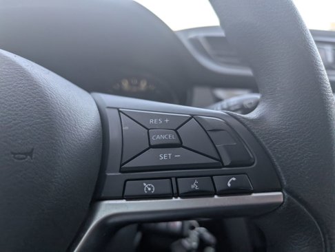 Used 2021 Nissan Rogue Sport S image 17